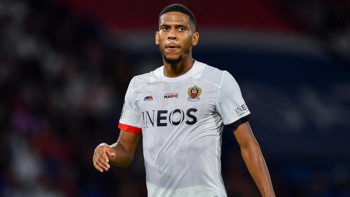 La razón que complica el fichaje de Todibo por el Manchester United
