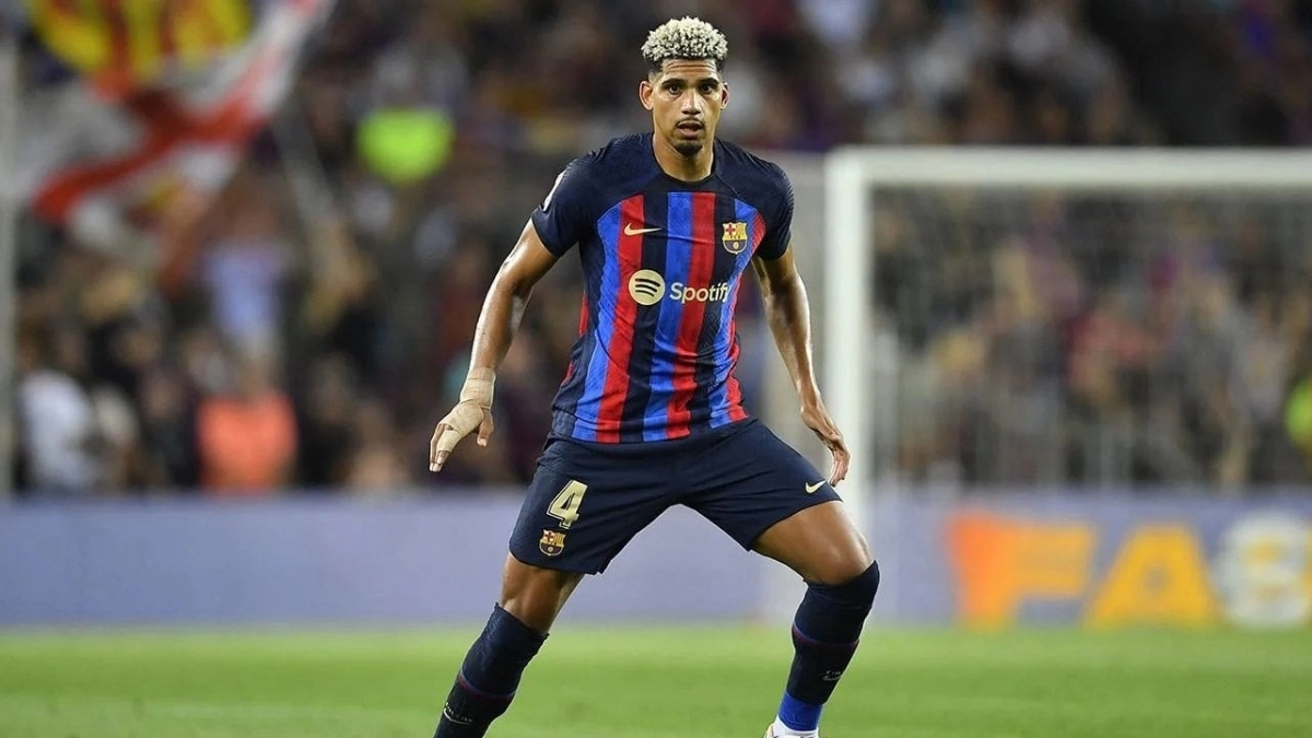 BOMBAZO: El Barcelona pone a Araújo en la lista de transferibles / Jornada Perfecta