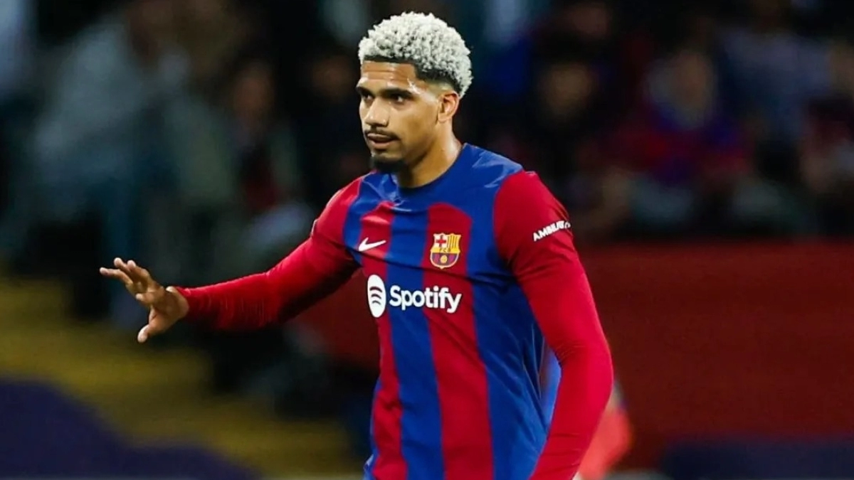 Los 2 equipos de la Premier que quieren fichar a Ronald Araujo