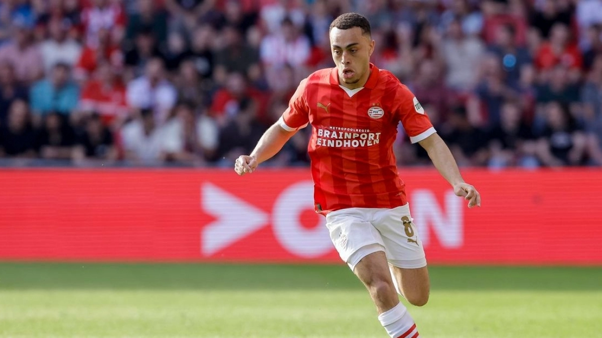 El club que quiere fichar a Sergiño Dest en verano