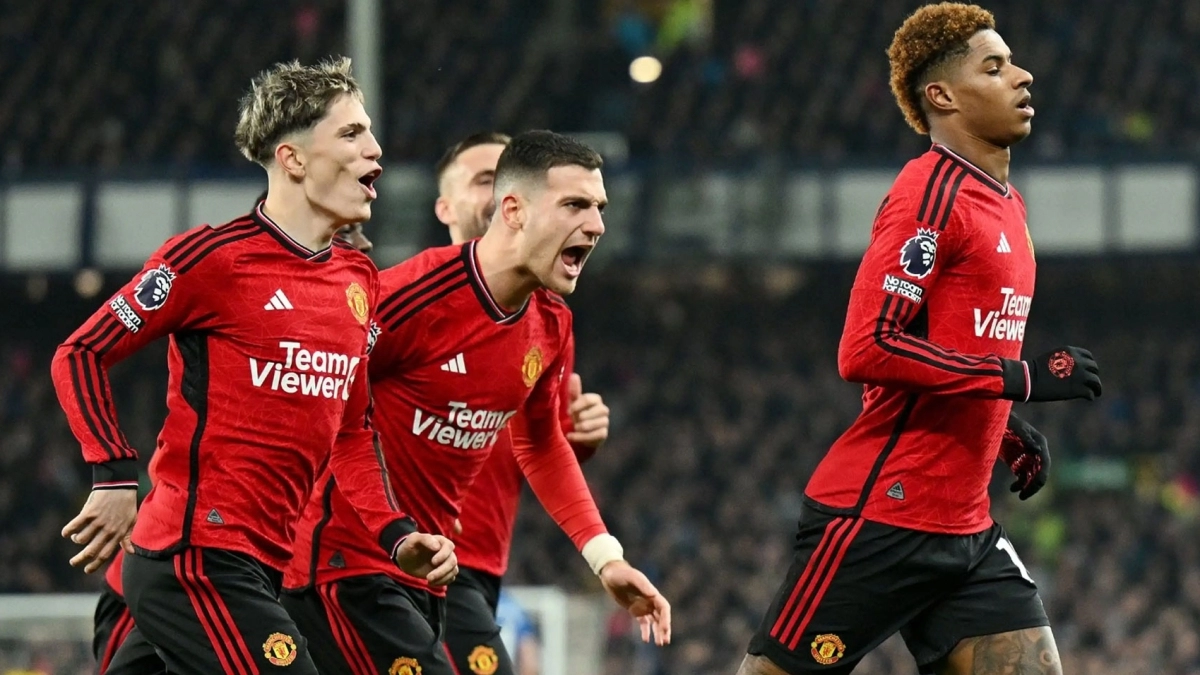 El Manchester United tiene guardados 100 millones para un fichaje BOMBA