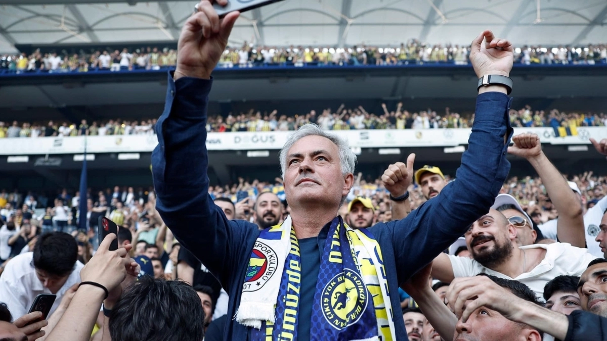 El crack de la Premier que quiere Mourinho en el Fenerbahce
