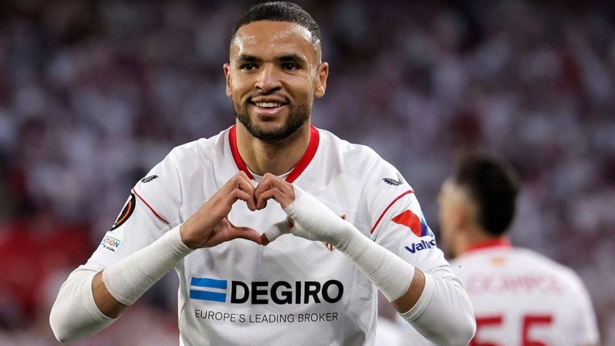 El Sevilla busca sacar dinero por la venta de En-Nesyri / EstadioDeportivo