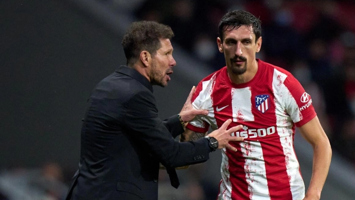 El Atlético de Madrid piensa en el fichaje de Mohamed Simakan como heredero de Savic / Eurosport.com