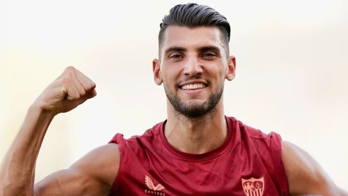 El Valencia cierra el fichaje de Rafa Mir