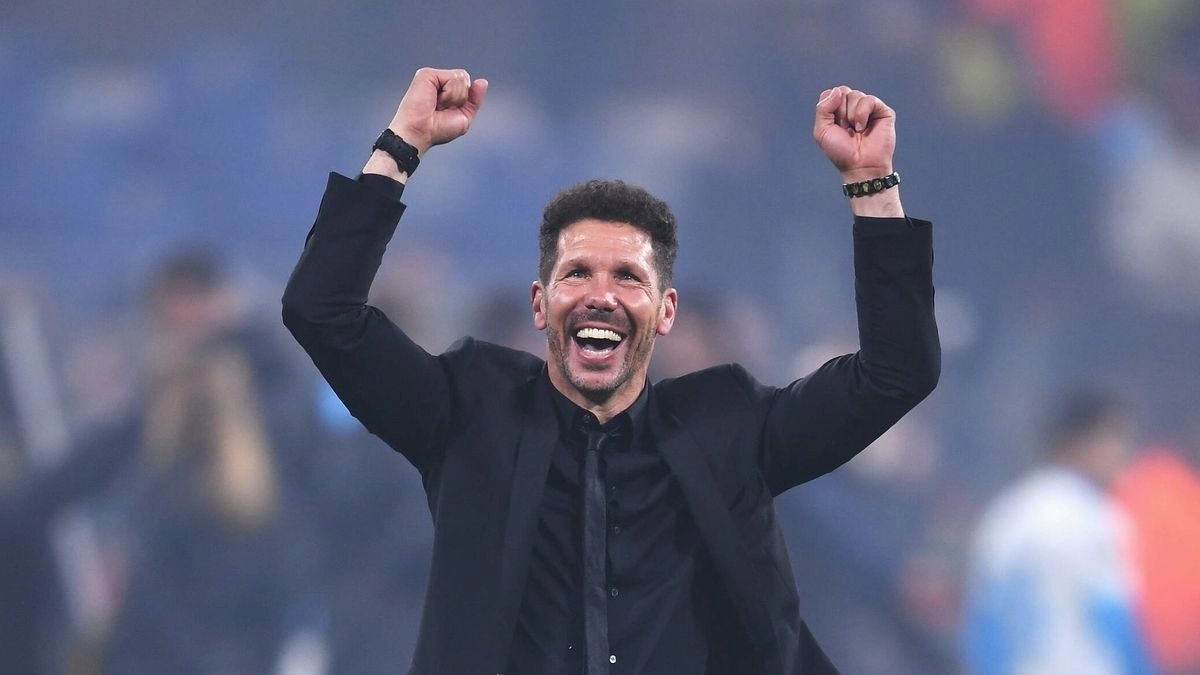 Cholo Simeone, entrenador del Atlético de Madrid puede vender al Alavés a Giuliano..