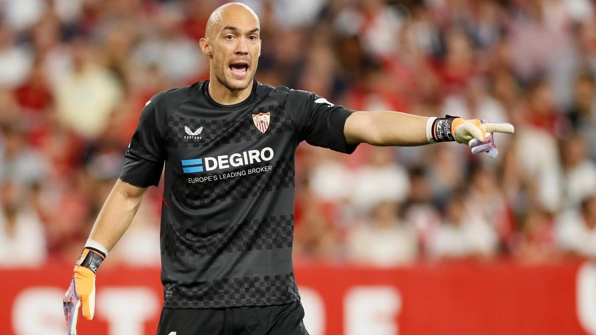 Marko Dmitrovic, goalkeeper of Sevilla at the moment.