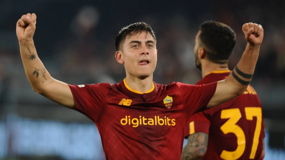 Roma is considering Memphis Depay to replace Paulo Dybala.