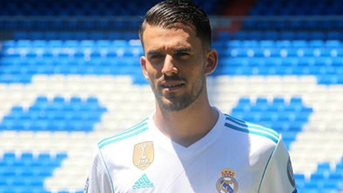 Dani Ceballos, en su presentación el Real Madrid, en 2017.