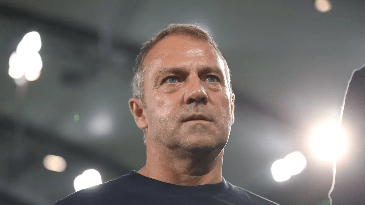 Hansi Flick, current coach of FC Barcelona, who wants to close one of the most unexpected signings of the summer.