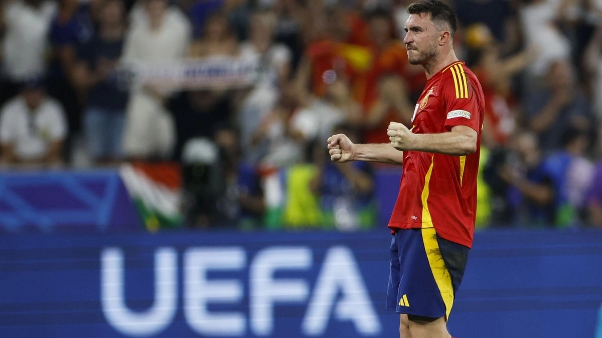 Aymeric Laporte, a Spanish center-back who belongs to Al Nassr and could sign for Athletic Club