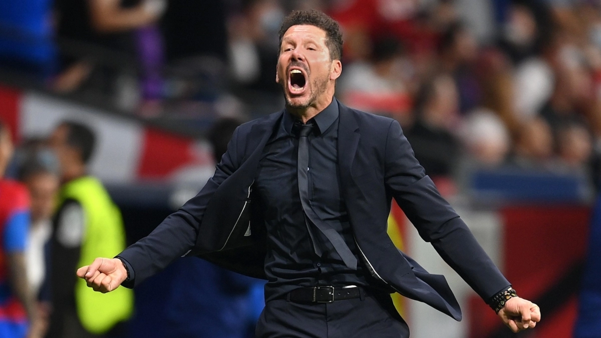 Simeone se empeña en el fichaje de David Hancko por el Atlético / Sporting News