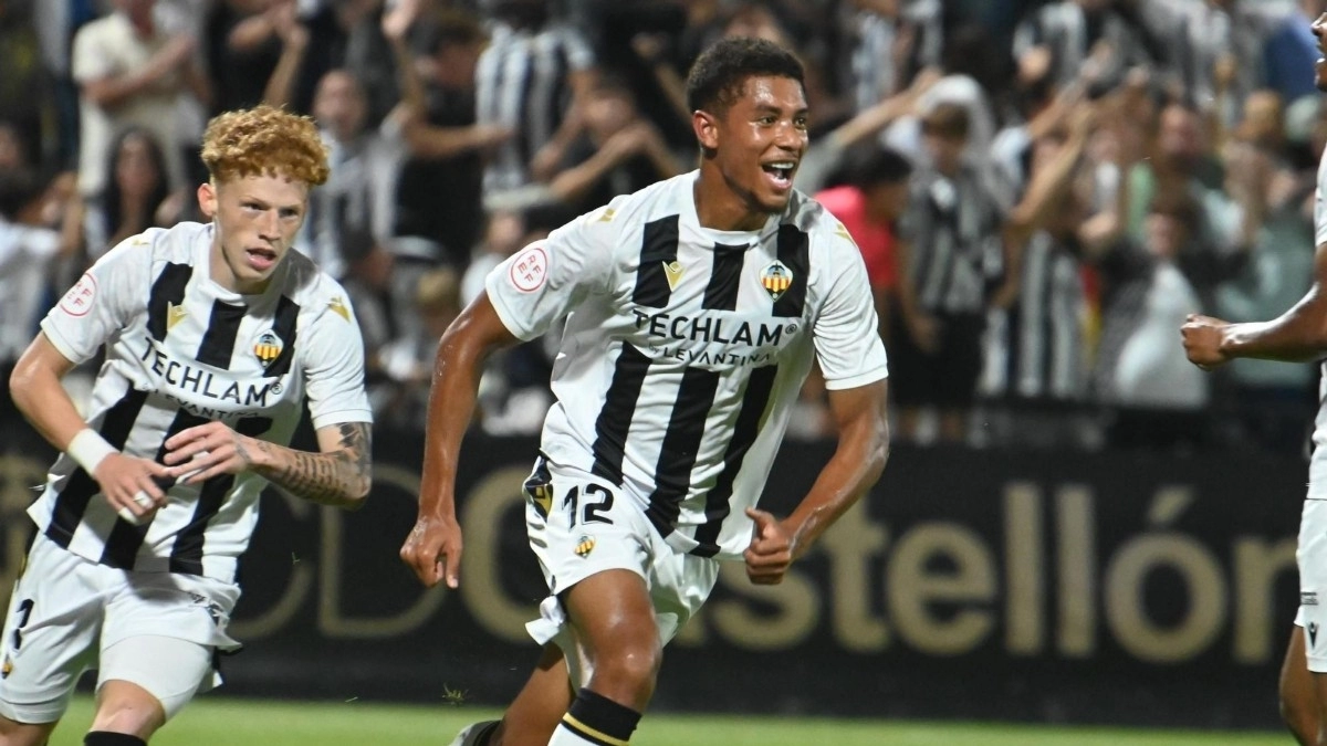 Daijiro Chirino, CD Castellón's midfielder of interest to Villarreal