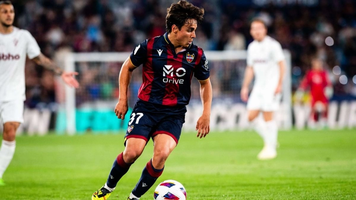 Carlos Álvarez, jugador del Levante que interesa al Villarreal