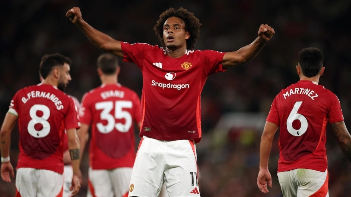 Nousair Mazraoui created a serious problem for Manchester United / El Universo