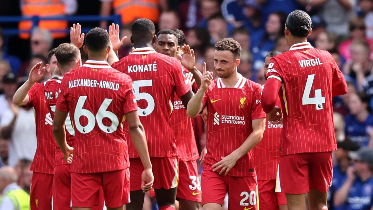 Oficial: Se retira una leyenda del Liverpool | Reuters