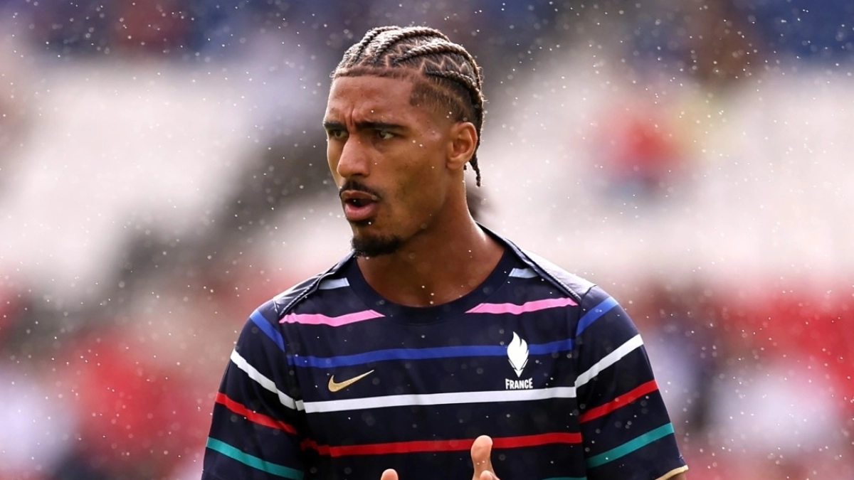 Los 3 clubes de la Premier League que van por el fichaje de Loïc Badé