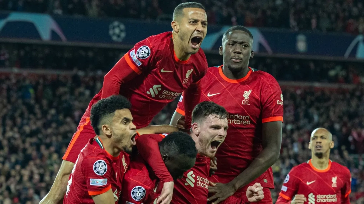 Los jugadores del Liverpool celebran un gol