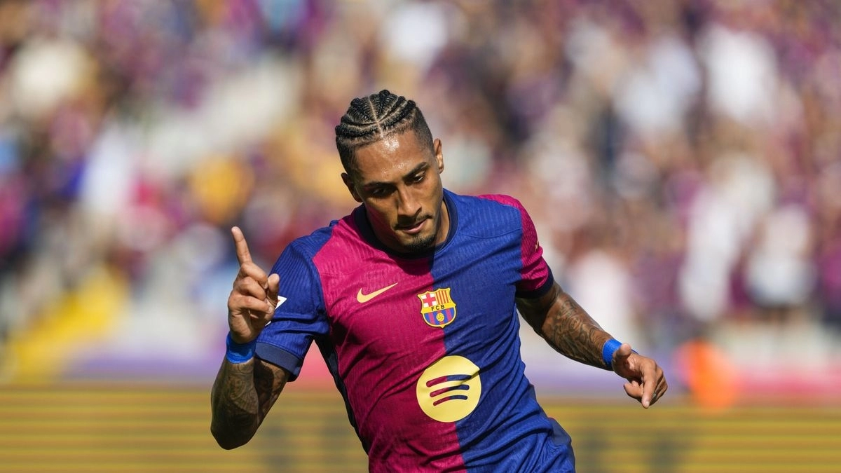 Raphinha, a player for FC Barcelona who could leave the club for an exorbitant price