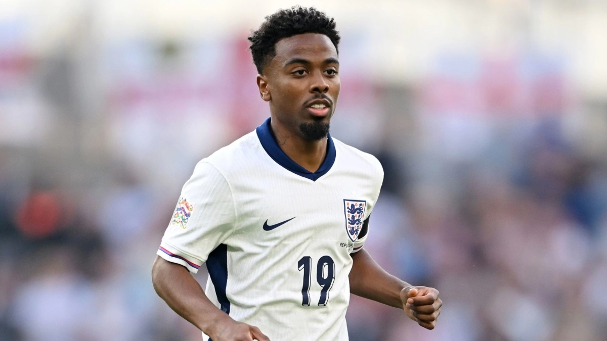 Three big Premier League clubs are fighting over Angel Gomes | MARCA