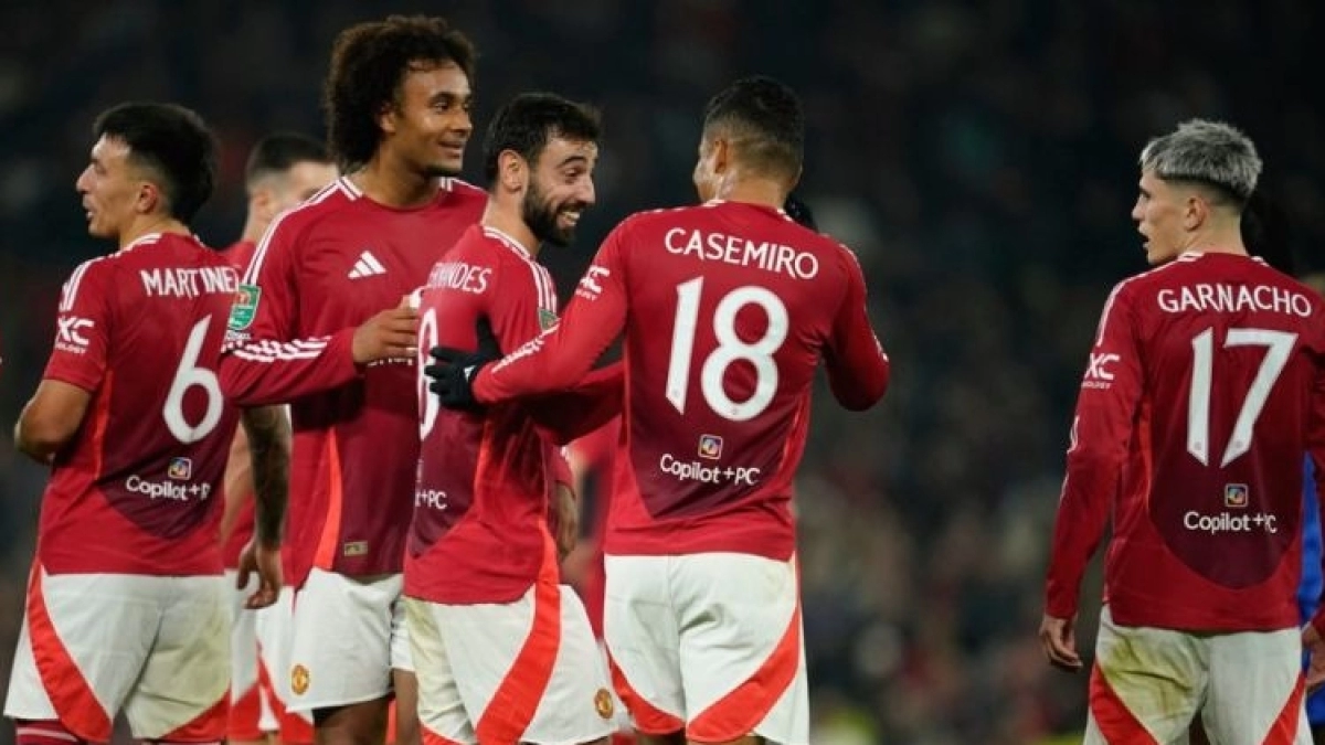 El Manchester United pide a Kolo Muani / Record
