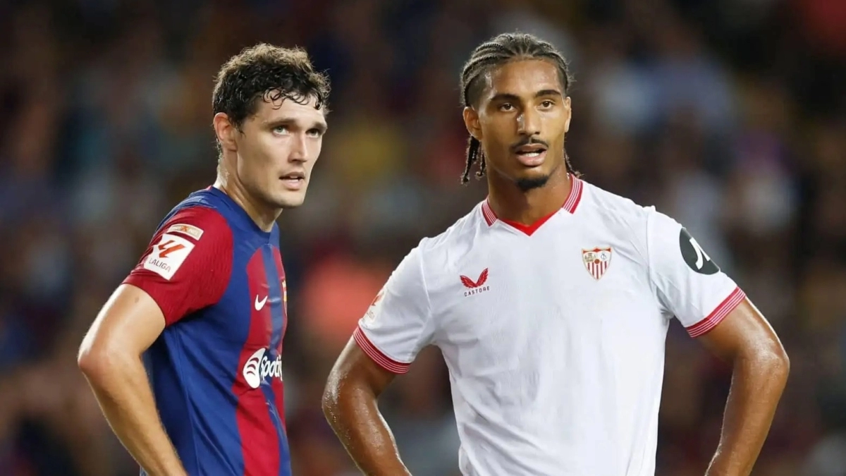 Sevilla is considering a replacement for Loic Badé, Jakub Kiwior / Teamtalk