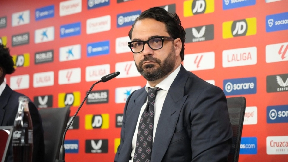 Víctor Orta ya trabaja en los fichajes de enero / Sevillafc