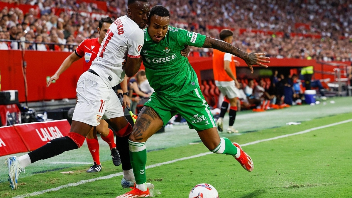 El Real Betis y Sevilla FC luchan por un fichaje clave en el mercado | RTVE