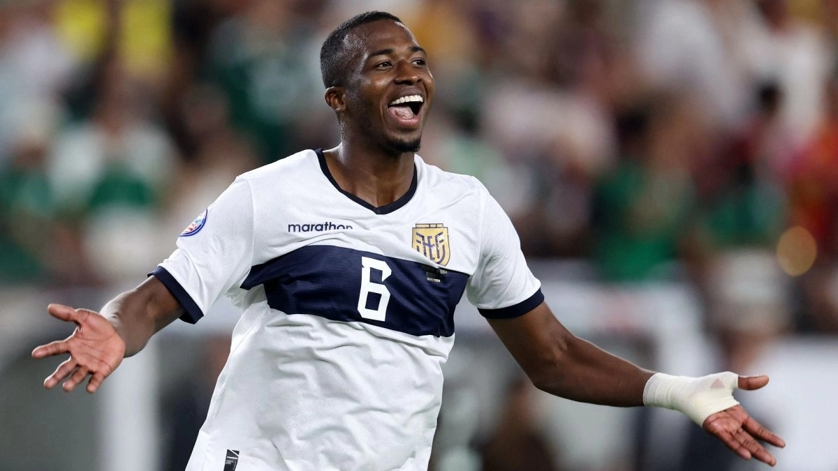 Willian Pacho, jugador del PSG