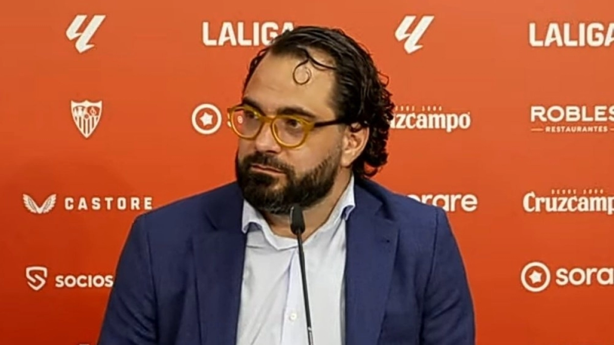 Sevilla wants to sign Adam Aznou from Bayern / Besoccer