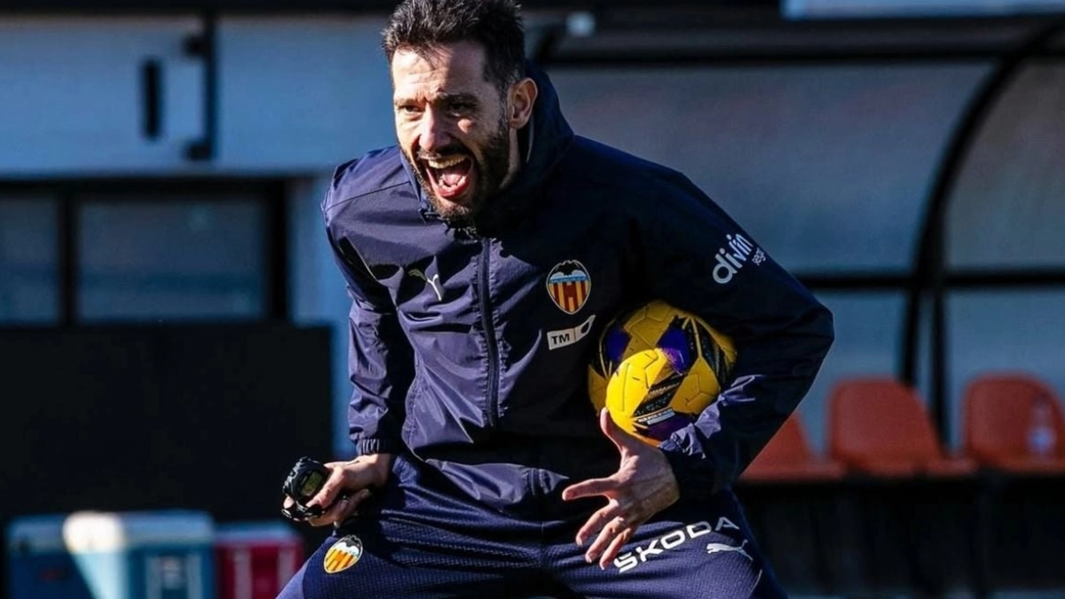 Carlos Corberán has already indicated the players he does not want at Valencia / EstadioDeportivo.