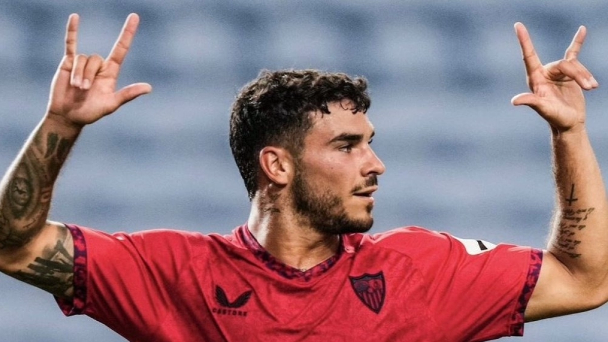 Isaac Romero rechaza al Sevilla, se queda en Sevilla / Besoccer