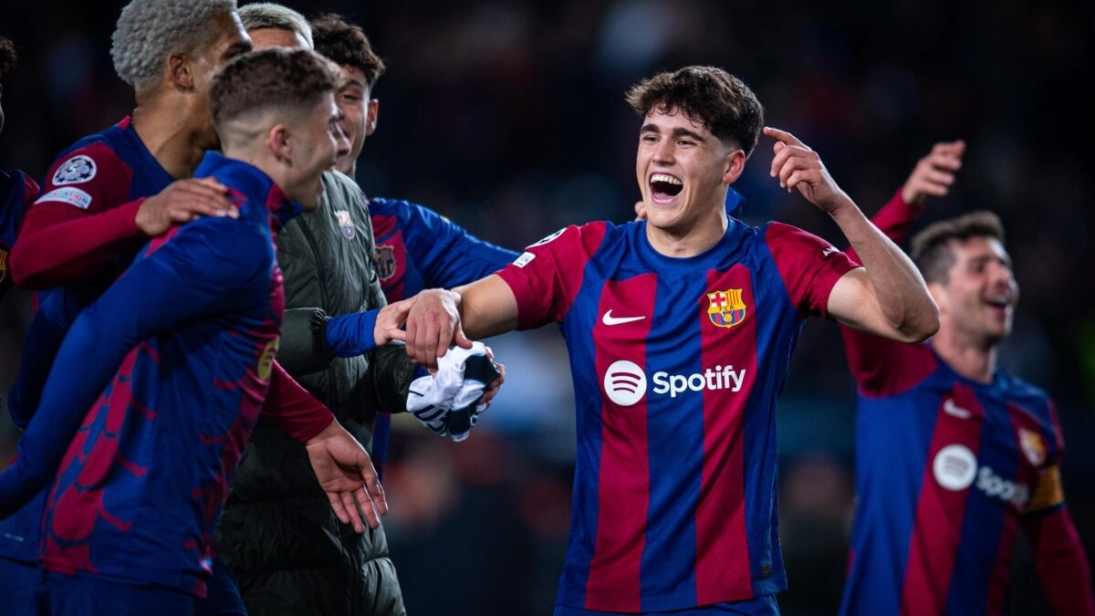 The Barcelona players celebrate a victory.