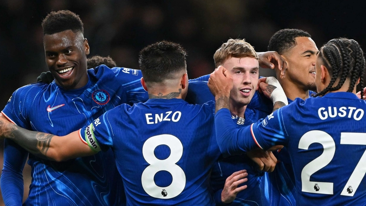 Chelsea wants to steal a signing from Manchester City in the final days of the transfer market