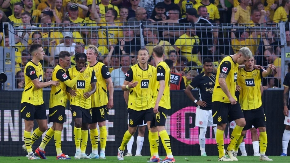 Borussia Dortmund speeds up the signing of a 21-year-old gem.