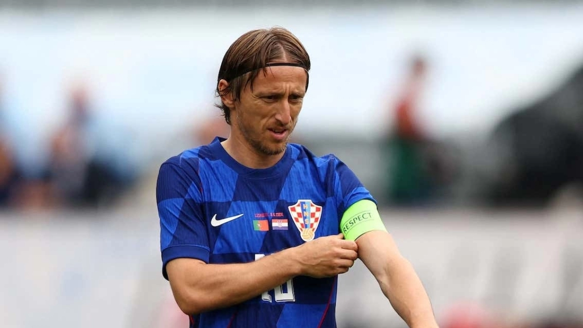 Modric will continue at Real Madrid for another year / Replacement