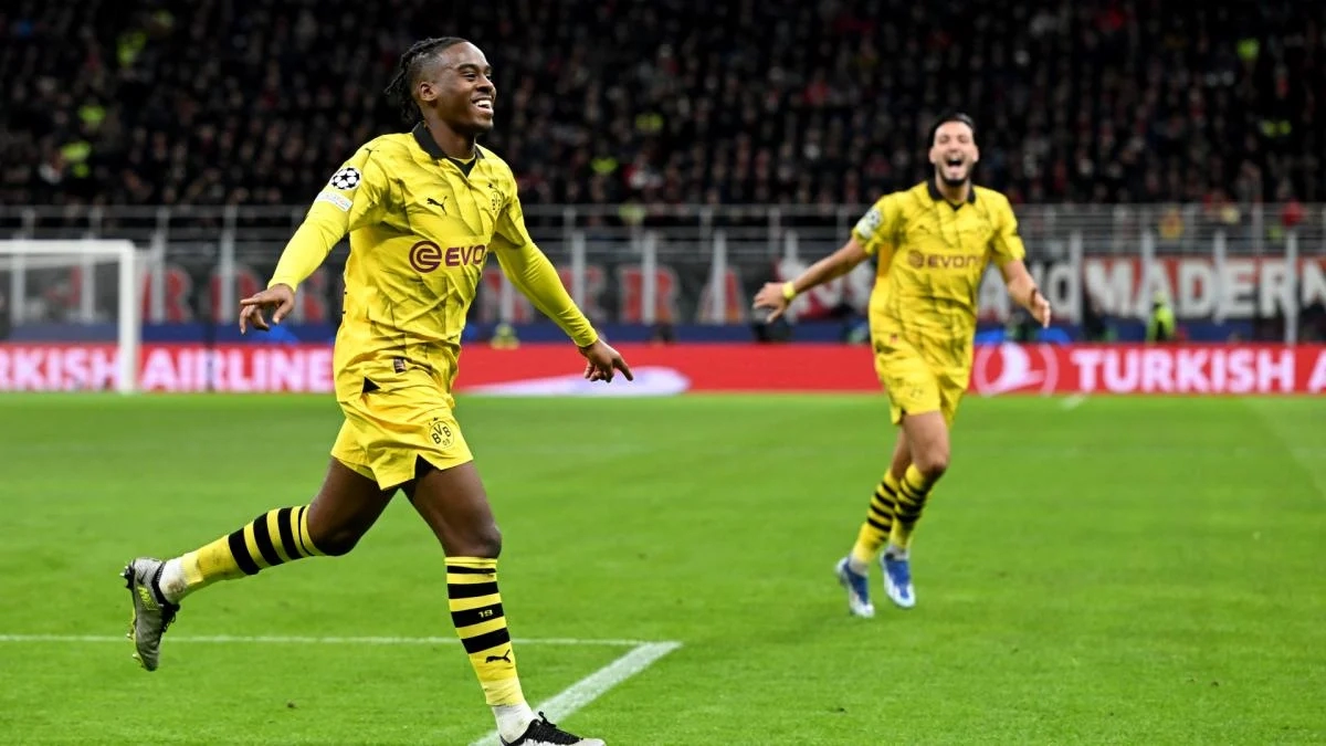 Jamie Bynoe-Gittens, jugador del Borussia Dortmund