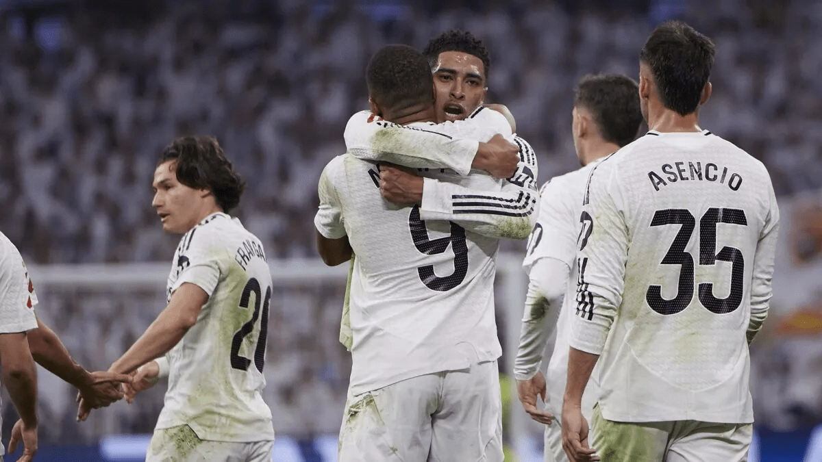 Los jugadores del Real Madrid celebran un gol