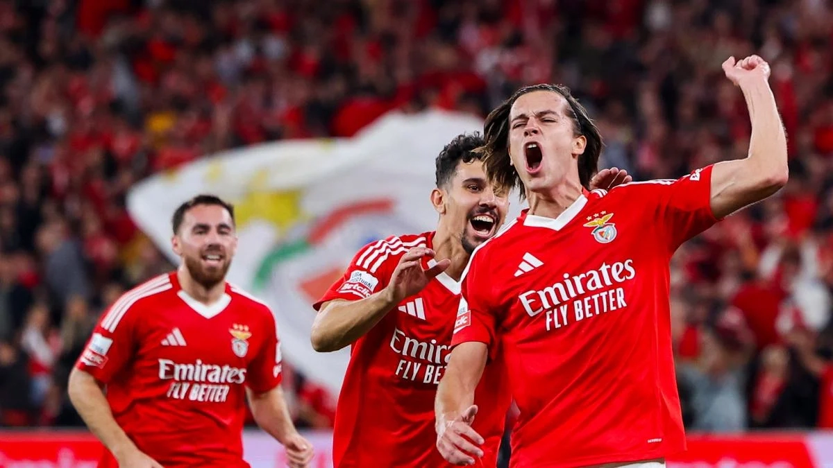 Álvaro Carreras, lateral del Benfica