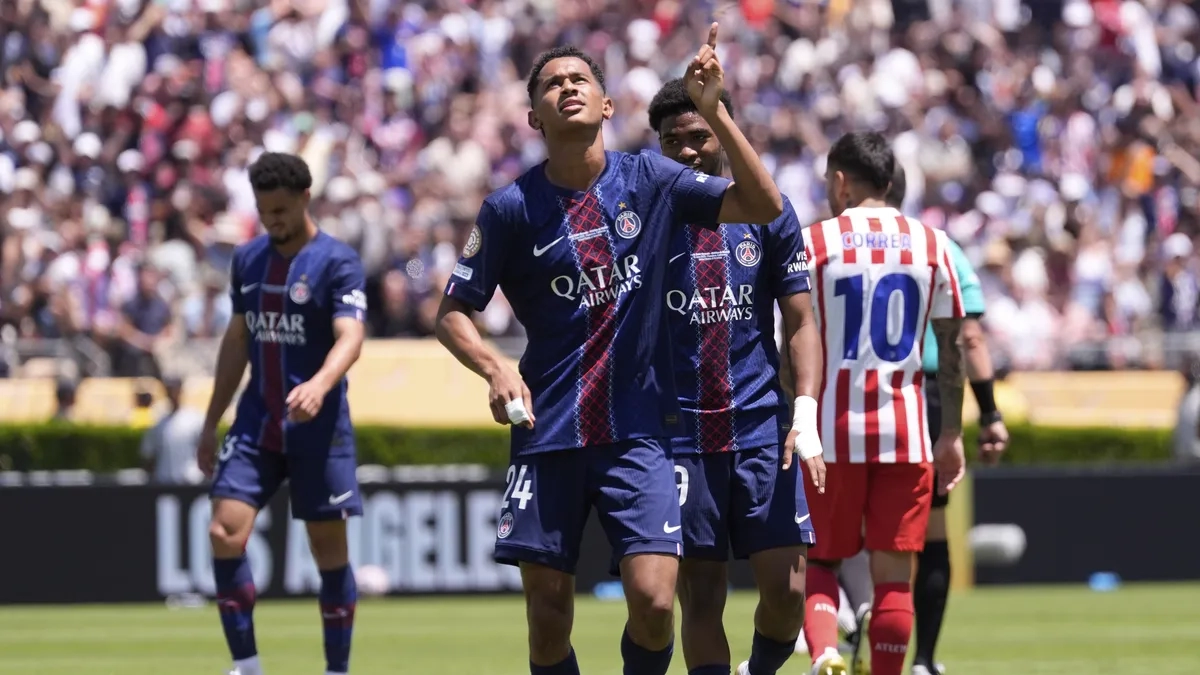 Los jugadores del PSG celebran un gol contra el Atlético de Madrid