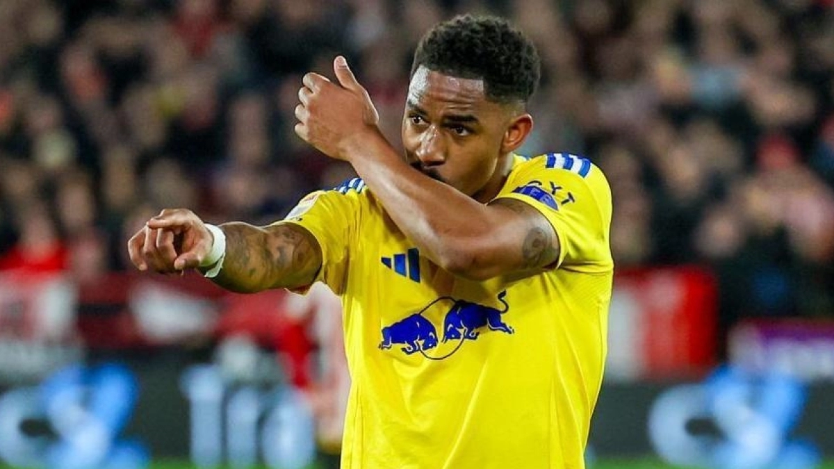 <p>Junior Firpo returns to Betis</p>