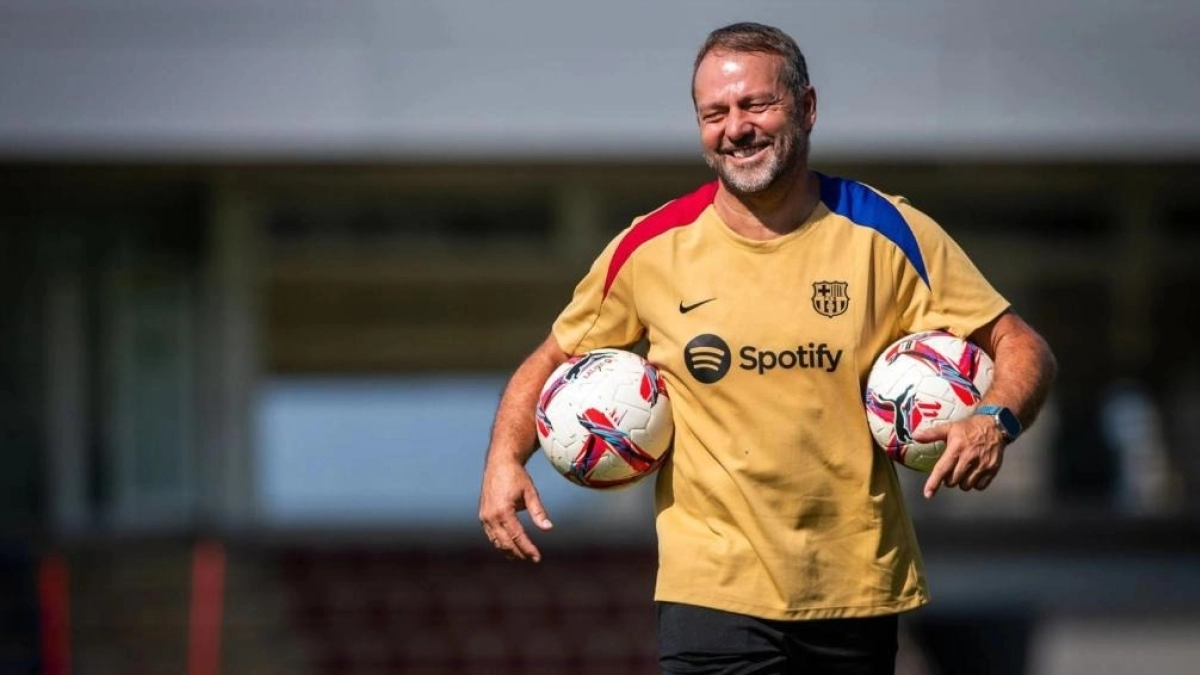 Flick wants Dumfries at Barcelona / Crónica Global