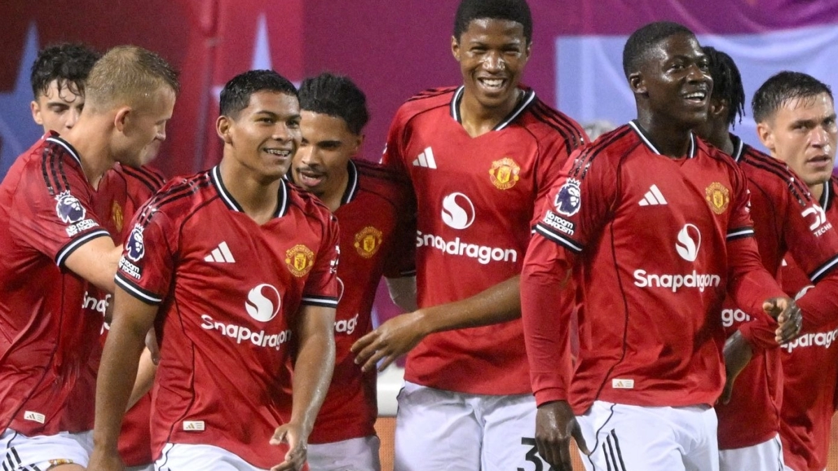 Manchester United goes after a PSG star