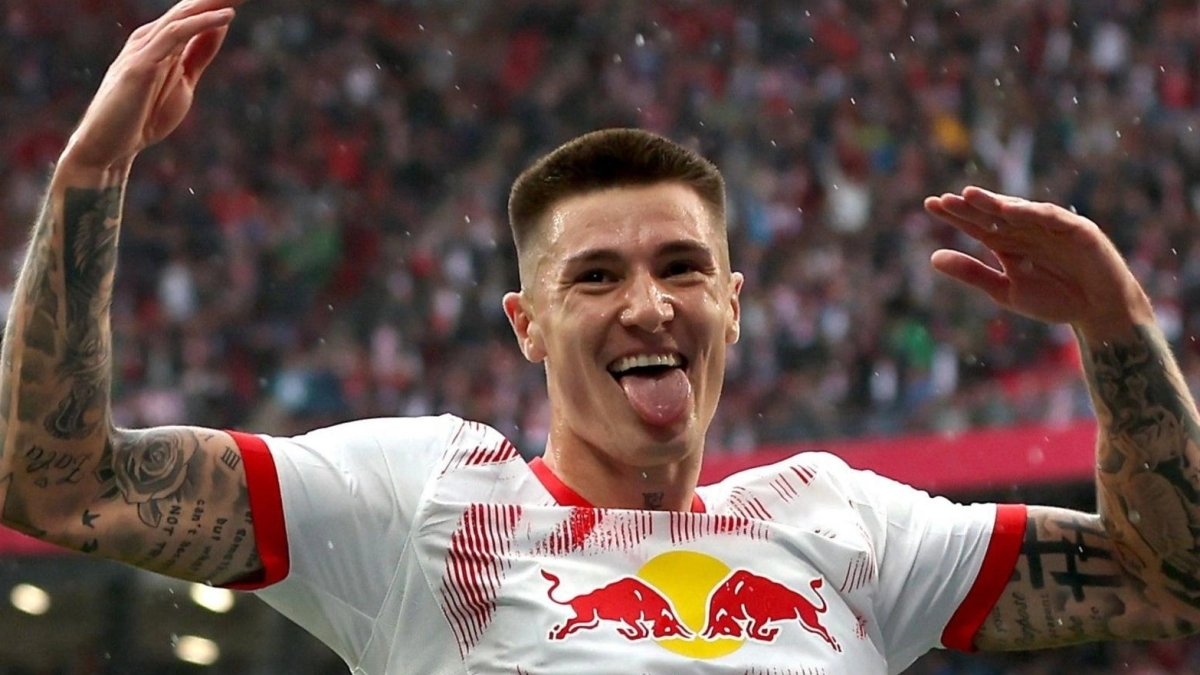 Manchester United is going all out for Benjamin Sesko.