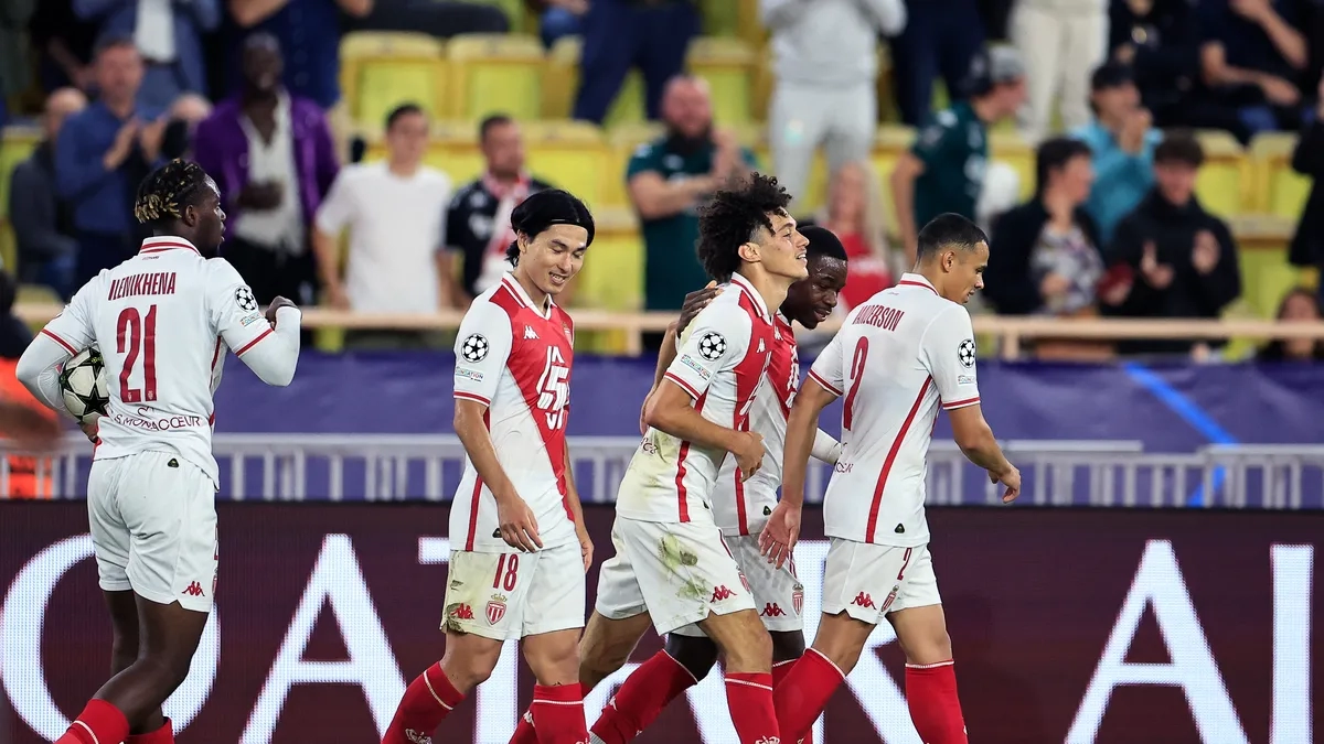Los jugadores del Mónaco celebran un gol