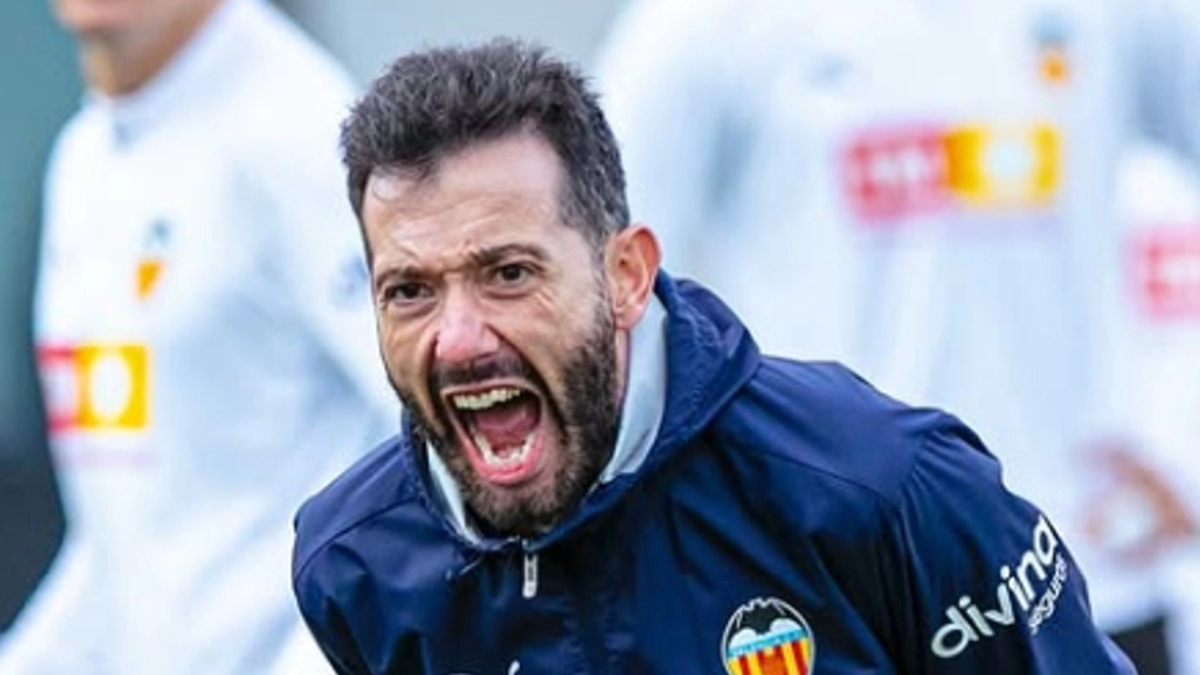 Corberán quiere más fichajes en el Valencia / Relevo