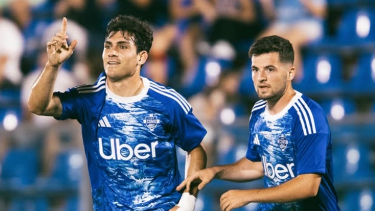 Iván Azón espera al Valencia / Marca