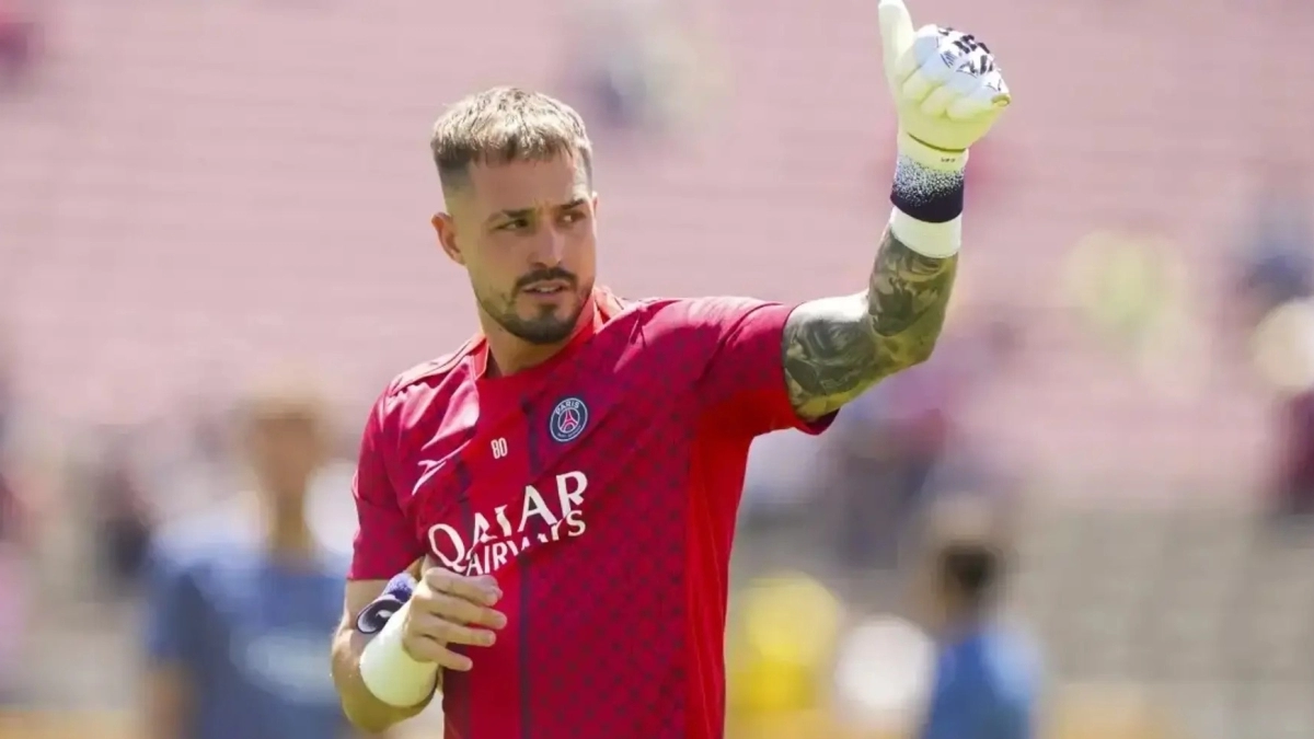 Arnau Tenas cerca del Villarreal / Tribuna.com