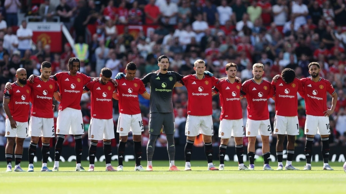 El Manchester United prepara 150 millones para cerrar 2 fichajes