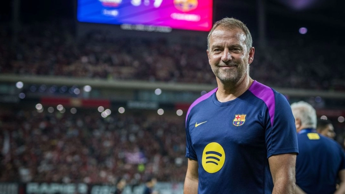 Hansi Flick pressures Barcelona to sign a center-back